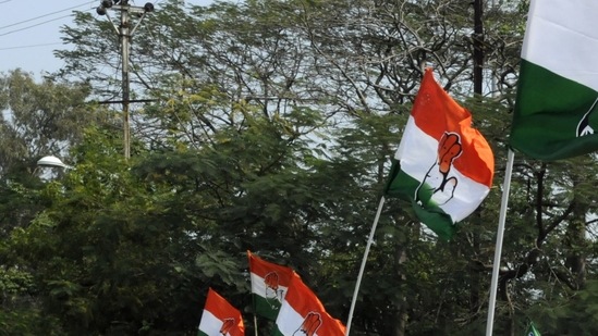 The five-member panel, led by former Maharashtra chief minister Ashok Chavan, met the rank and file of the Congress units as well as the top leaders in these three regions. (HT Photos) The five-member panel, led by former Maharashtra chief minister Ashok Chavan, met the rank and file of the Congress units as well as the top leaders in these three regions. (HT Photos)