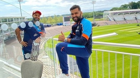 Rishabh Pant and Rohit Sharma in the Hilton Hotel balcony in Southampton (Twitter)