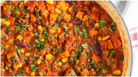 Quinoa chilli: This flavoursome dish will lift your mood instantly. It is not just healthy but also a treat to your taste buds. (Instagram/tablefortwo)