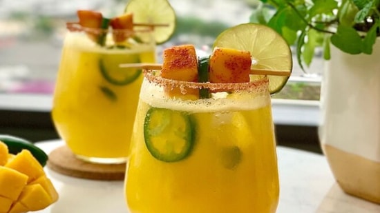 Mango Margarita: You can make the best margarita with mangoes. Call some friends over and enjoy it over games and laughter.(Instagram/_spkitchen_)