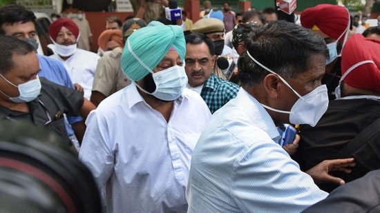 Punjab CM Amarinder Singh leaving after the meeting with Congress panel in New Delhi (Ajay Aggarwal / Hindustan Times) Punjab CM Amarinder Singh leaving after the meeting with Congress panel in New Delhi (Ajay Aggarwal / Hindustan Times)