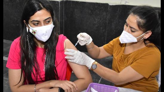 Erratic supply slows down vaccination drive in Majha Erratic supply slows down vaccination drive in Majha