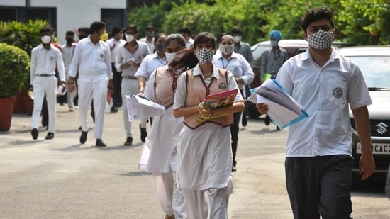 The Union government on Tuesday cancelled CBSE Class 12 exams to ward off the threat of coronavirus infections. ( Sanchit Khanna/ Hindustan Times) The Union government on Tuesday cancelled CBSE Class 12 exams to ward off the threat of coronavirus infections. ( Sanchit Khanna/ Hindustan Times)