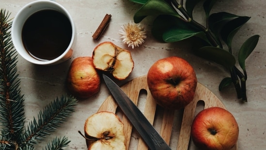 Apple cider vinegar: Studies suggest that the compound acetic acid found in apple cider vinegar may have beneficial effects on insulin sensitivity and blood sugar levels.(Unsplash)