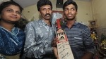 Sachin Tendulkar gifted his own autographed bat to Pranav Dhanawade (right) for his record-breaking innings.(Twitter/BCCI) Sachin Tendulkar gifted his own autographed bat to Pranav Dhanawade (right) for his record-breaking innings.(Twitter/BCCI)