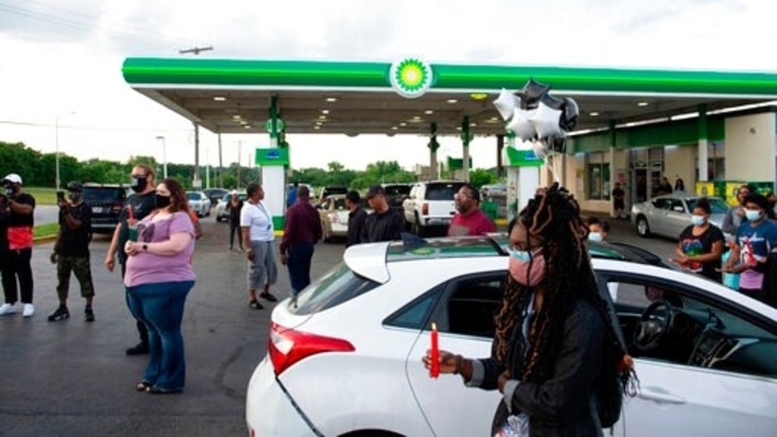 Videos contradict US police version of fatal shooting of Kansas City