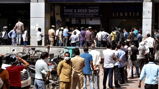 The Delhi government in a clarification said liquor stores in the city will open on odd-even basis from 10 AM to 8 PM. (ANI Photo)