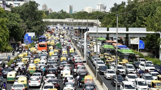 Heavy traffic congestion on Vikas Marg at ITO as the unlock process begins in New Delhi on May 31. Under the new relaxations, private offices will be allowed to function with 50% staff. Group A staff of government offices will be allowed to function with 100% and group B with 50% staff, Kejriwal said. (Arvind Yadav / HT Photo) Heavy traffic congestion on Vikas Marg at ITO as the unlock process begins in New Delhi on May 31. Under the new relaxations, private offices will be allowed to function with 50% staff. Group A staff of government offices will be allowed to function with 100% and group B with 50% staff, Kejriwal said. (Arvind Yadav / HT Photo)