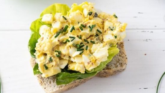 Egg sandwich: All you need to prepare this dish are boiled eggs, yoghurt, mustard sauce, salt and pepper and bread of your choice. Enjoy it with a glass of green juice or coffee. (Instagram/driverspickles)