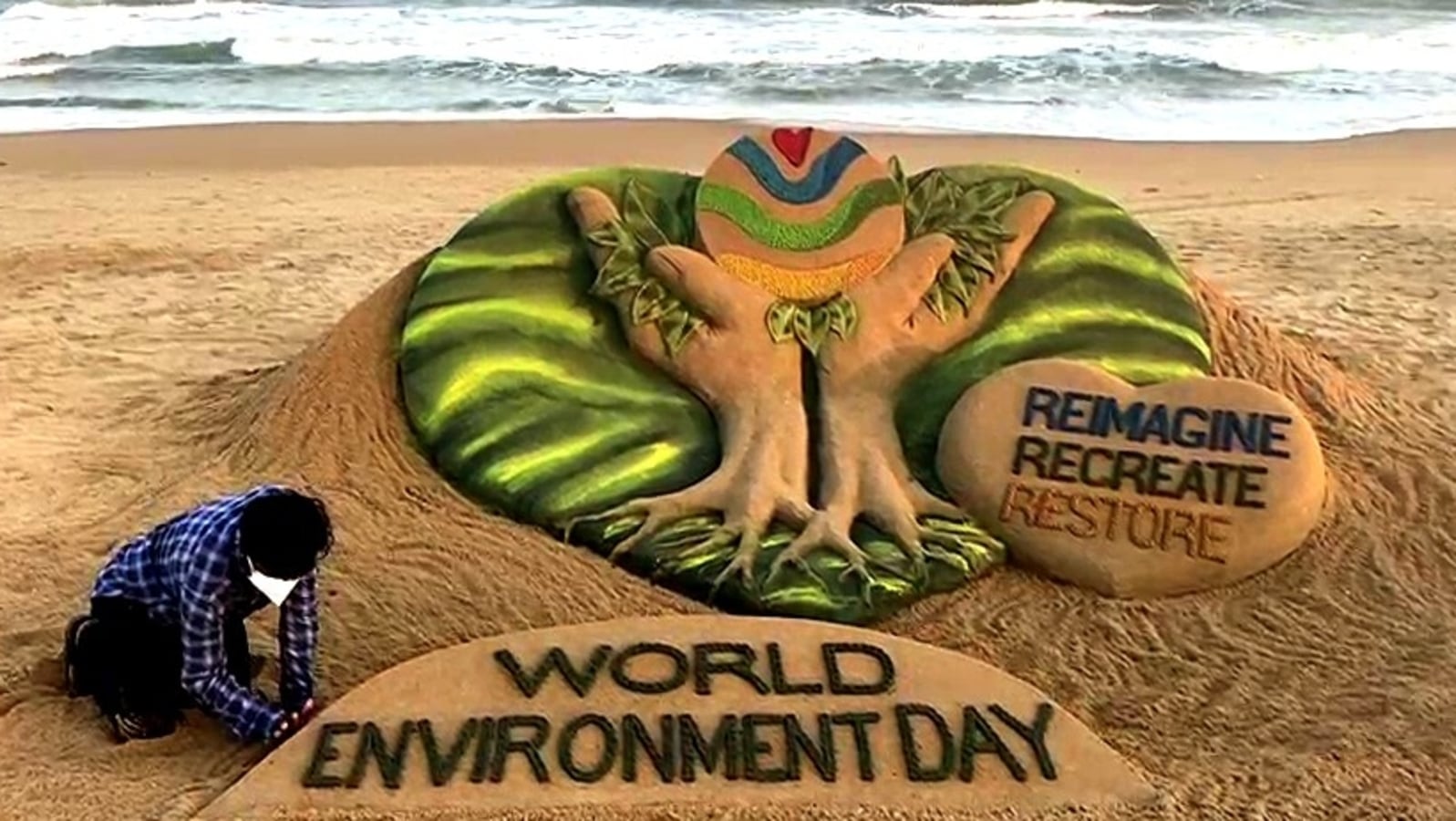 UNEP praises artist Sudarsan Pattnaik's work on World Environment Day