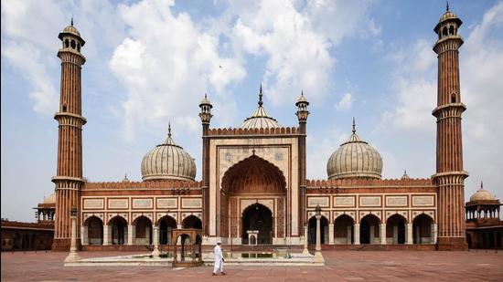 A deserted view of Jama Masjid amid a Covid-19 induced lockdown in Delhi. (Amal KS/HT PHOTO) A deserted view of Jama Masjid amid a Covid-19 induced lockdown in Delhi. (Amal KS/HT PHOTO)