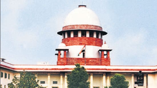 The Supreme Court has directed top police officials of Punjab and Haryana to urgently consider a plea by two live-in-couples seeking protection for their lives. (HT FILE PHOTO.) The Supreme Court has directed top police officials of Punjab and Haryana to urgently consider a plea by two live-in-couples seeking protection for their lives. (HT FILE PHOTO.)