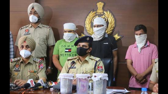 SSP Gurjot Singh Kaler giving details about the arrest of the three men, all taxi drivers, in Mohali on Sunday. (Keshav Singh/HT) SSP Gurjot Singh Kaler giving details about the arrest of the three men, all taxi drivers, in Mohali on Sunday. (Keshav Singh/HT)