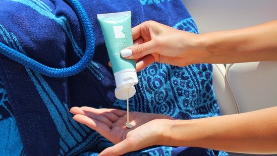 Use sunscreen: If you have to step out post your workout then clean your face, hydrate it and apply a thick layer of sunscreen with an SPF of at least 30 or above.(Unsplash)