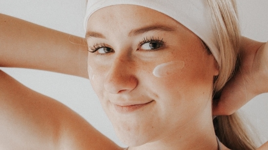 Regular skincare routine: Workout creates more blood flow in the skin so applying skincare products after exercising can work better.(Unsplash)