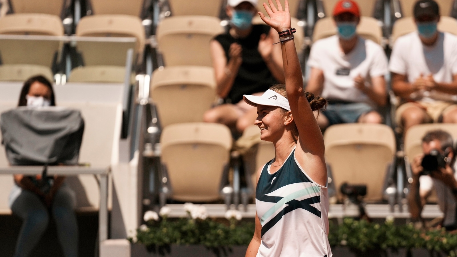 Barbora Krejcikova knocks Stephens out of French Open