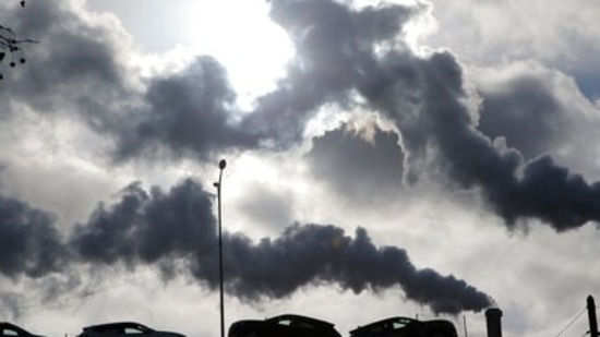 The report cited conclusions drawn by scientists from Scripps and the National Oceanic and Atmospheric Administration (NOAA), who said that levels of CO2 peaked in May 2021, reaching a monthly average of nearly 419 parts per million. (AP)