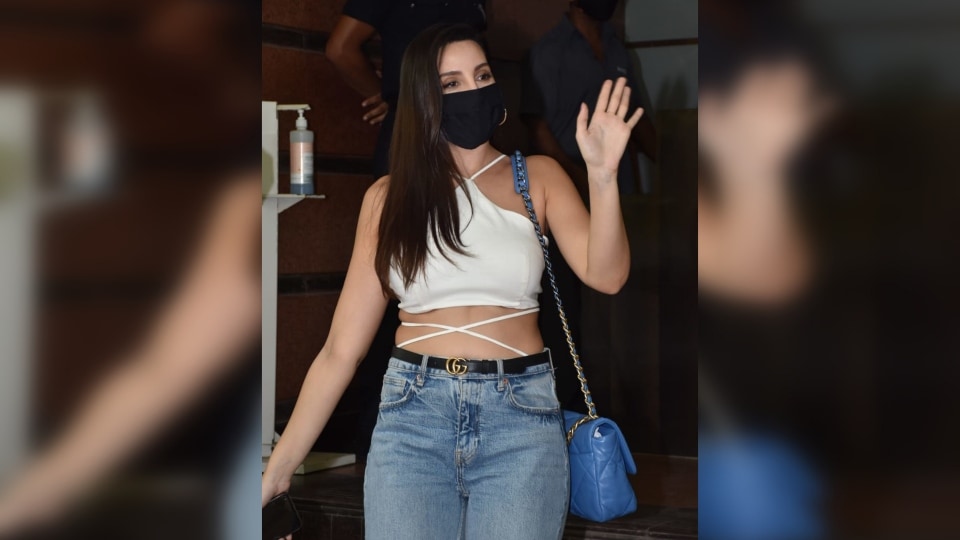 Nora Fatehi styles chic knitted top and shorts with Rs 2.9 lakh sling bag  on day out - India Today