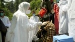 A health worker vaccinates a resident of Weyan village in Bandipora of Jammu and Kashmir against Covid-19. (PTI Photo) A health worker vaccinates a resident of Weyan village in Bandipora of Jammu and Kashmir against Covid-19. (PTI Photo)
