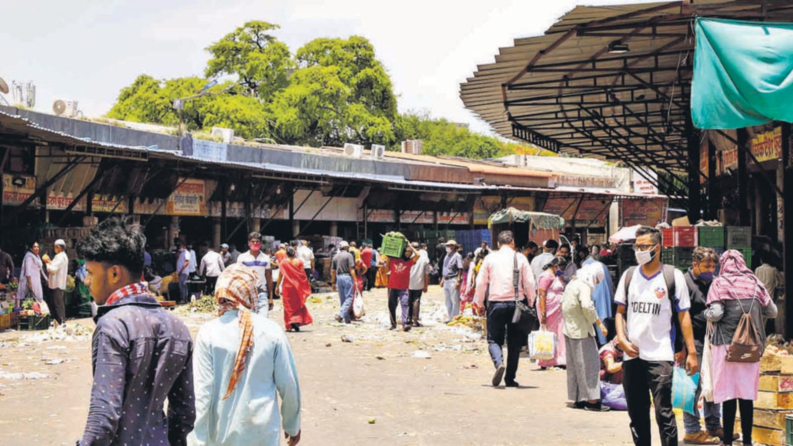 Pune’s Market Yard allows only 50 of outlets to be open Hindustan Times