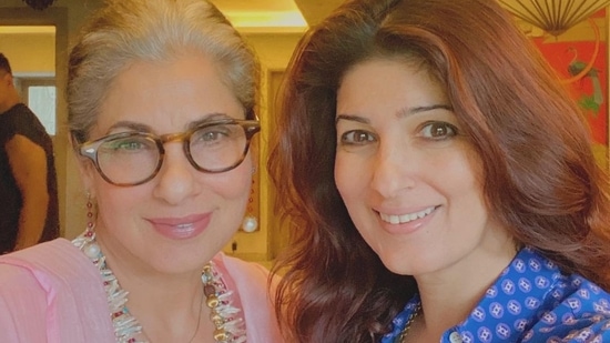 Twinkle Khanna shares a pic with Dimple Kapadia.