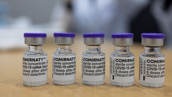 Vials of the Pfizer Inc.-BioNTech SE Covid-19 vaccine.(Bloomberg)