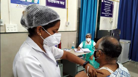 A Covid vaccination drive at district hospital, Aundh, in Pune. (HT)