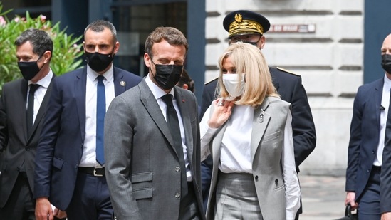 A bystander slapped Emmanuel Macron across the face during a trip to southeast France on June 8 on the second stop of a nation-wide tour.(AFP) A bystander slapped Emmanuel Macron across the face during a trip to southeast France on June 8 on the second stop of a nation-wide tour.(AFP)