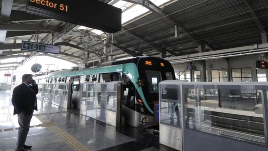 A view of the Aqua line metro train in Noida. (Sunil Ghosh / Hindustan Times) A view of the Aqua line metro train in Noida. (Sunil Ghosh / Hindustan Times)