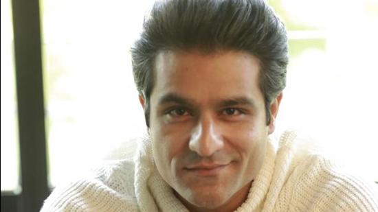 Actor Sunny Hinduja is best known for his roles in Aspirants and The Family Man seasons 1 and 2. Actor Sunny Hinduja is best known for his roles in Aspirants and The Family Man seasons 1 and 2.