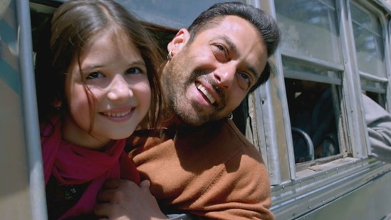 Salman Khan and Harshaali Malhotra in Bajrangi Bhaijaan.