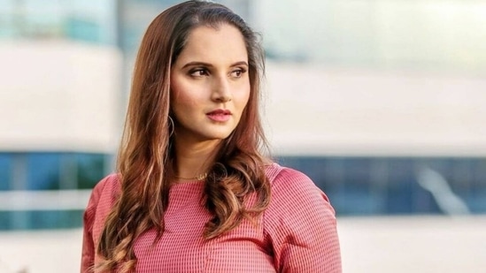 549px x 309px - Sania Mirza trains hard at the gym in new workout video, we are inspired |  Health - Hindustan Times