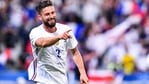 Olivier Giroud is ecstatic after scoring the second goal. Olivier Giroud is ecstatic after scoring the second goal.