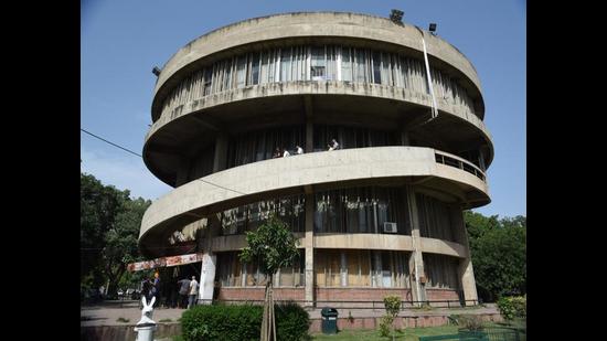 Instructions regarding downloading and attempting question papers and uploading of answer sheets will be released soon and updated on the university website. (HT File) Instructions regarding downloading and attempting question papers and uploading of answer sheets will be released soon and updated on the university website. (HT File)