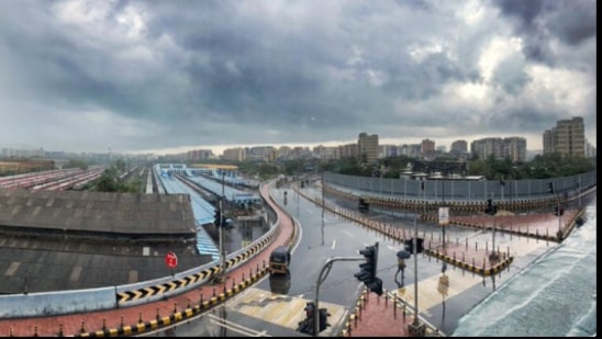 The image shows a glimpse of Mumbai rains. (Twitter@ThisNMore) The image shows a glimpse of Mumbai rains. (Twitter@ThisNMore)