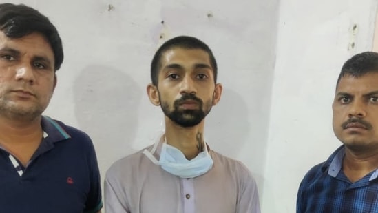 Tiwari (Centre) is likely to be brought back home on Thursday.(ANI Photo) Tiwari (Centre) is likely to be brought back home on Thursday.(ANI Photo)