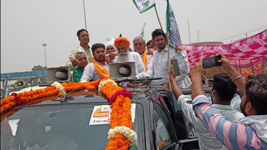 This was the third such movement from the GT Road belt in three weeks as two such convoys of protesters had earlier left from Karnal and Ambala (HT Photo) This was the third such movement from the GT Road belt in three weeks as two such convoys of protesters had earlier left from Karnal and Ambala (HT Photo)