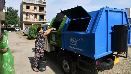 The index states that there is 100% door-to-door garbage collection in all wards in Chandigarh, despite MC officials stating that most rehabilitation colonies have not been covered. (HT FILE PHOTO) The index states that there is 100% door-to-door garbage collection in all wards in Chandigarh, despite MC officials stating that most rehabilitation colonies have not been covered. (HT FILE PHOTO)