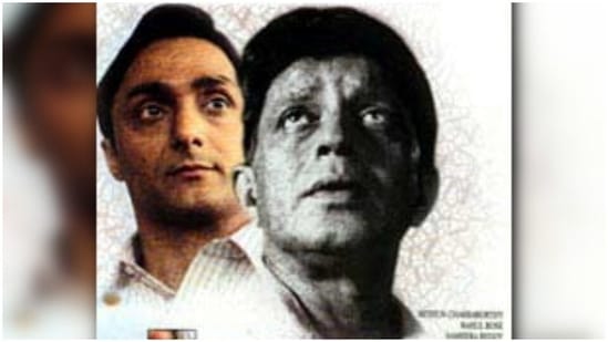 Kaalpurush (2008): This Bengali drama film tells the story in a non-linear fashion, with two timelines being depicted simultaneously. The 120-minute version of the film also screened at the Toronto International Film Festival.(Film poster)