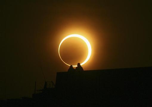 Ring Of Fire Around The Moon During Annular Solar Eclipse Explained World News Hindustan Times