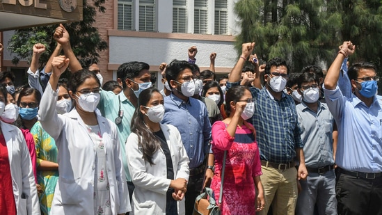 Doctors body urge Delhi HC to postpone Foreign Medical Graduate Exam(PTI) Doctors body urge Delhi HC to postpone Foreign Medical Graduate Exam(PTI)