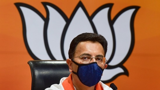 Jitin Prasada who joined the BJP on Wednesday alleged that he could not work for the country while being in Congress(PTI)
