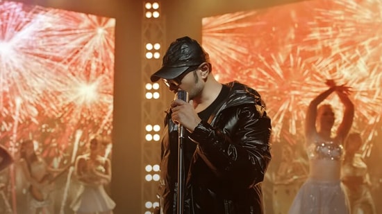 Himesh Reshammiya in the Surroor 2021 title track.