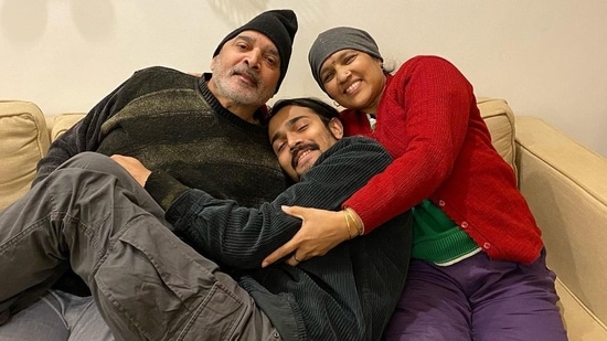 Bhuvan Bam shares a post on Instagram to mourn the death of his parents.