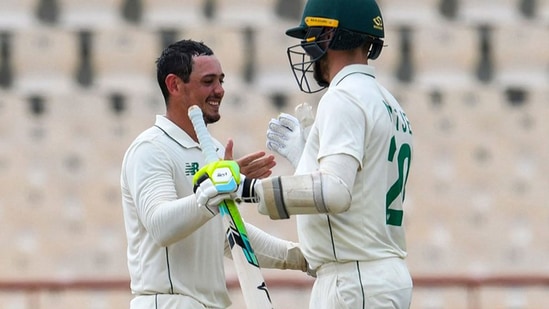 Quinton de Kock celebrates his century. (Cricket South Africa/Twitter) Quinton de Kock celebrates his century. (Cricket South Africa/Twitter)