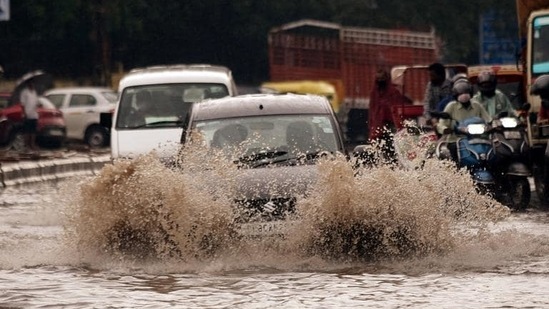 Kolkata, Howrah, East Medinipur, North 24 Parganas, Nadia, Murshidabad and Birbhum districts have been witnessing downpour since Friday.(ANI file photo. Representative image) Kolkata, Howrah, East Medinipur, North 24 Parganas, Nadia, Murshidabad and Birbhum districts have been witnessing downpour since Friday.(ANI file photo. Representative image)