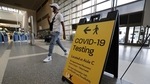 More than 2 million people streamed through U.S. airport security checkpoints on Friday for the first time since early March 2020.(REUTERS) More than 2 million people streamed through U.S. airport security checkpoints on Friday for the first time since early March 2020.(REUTERS)