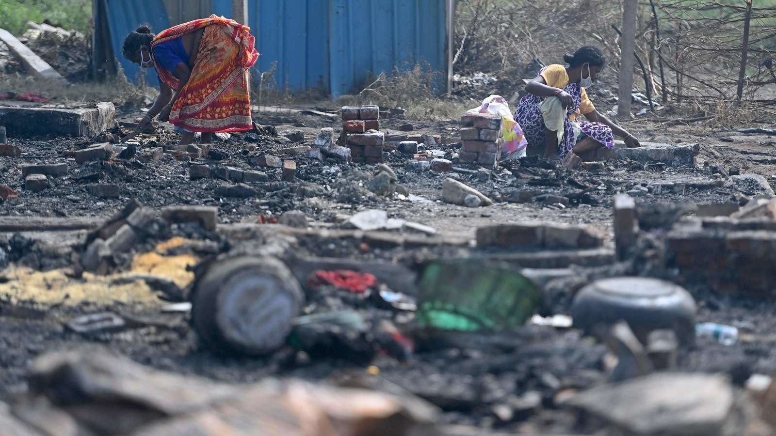 56 Shanties Gutted In Fire At Rohingya Camp In Southeast Delhi | Latest ...