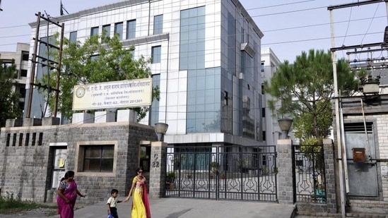 The decision to pay entire fee for the remainder of the sessions of those students who lost a parent to Covid-19 was taken at the finance committee meeting of AKTU held on Saturday.(Sunil Ghosh/HT File Photo)