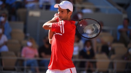 Top seed at the tournament, Djokovic lived up to the billing as he swept the fourth set 6-3 to force the deciding 5th set.(AP)